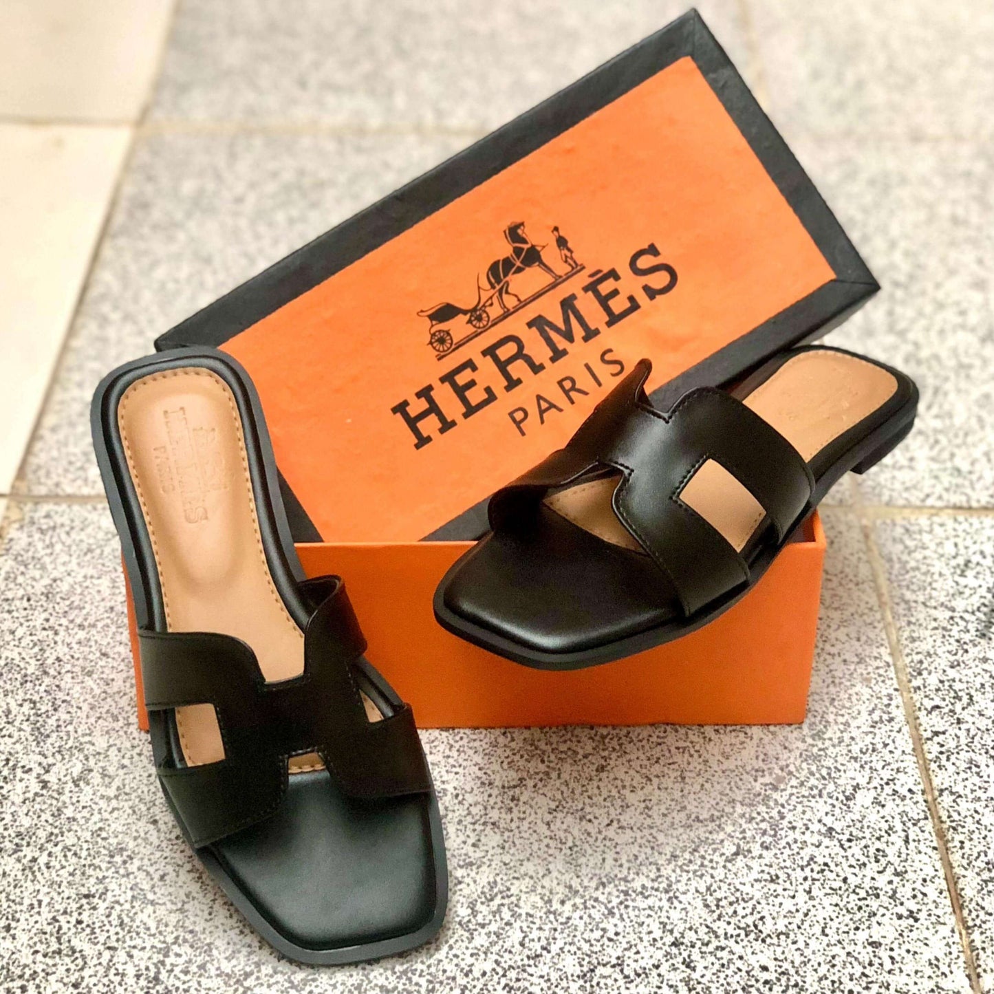 Hermès Slippers for Women (Size 36-42) – Official Model with Brand Box Grand Bazaar