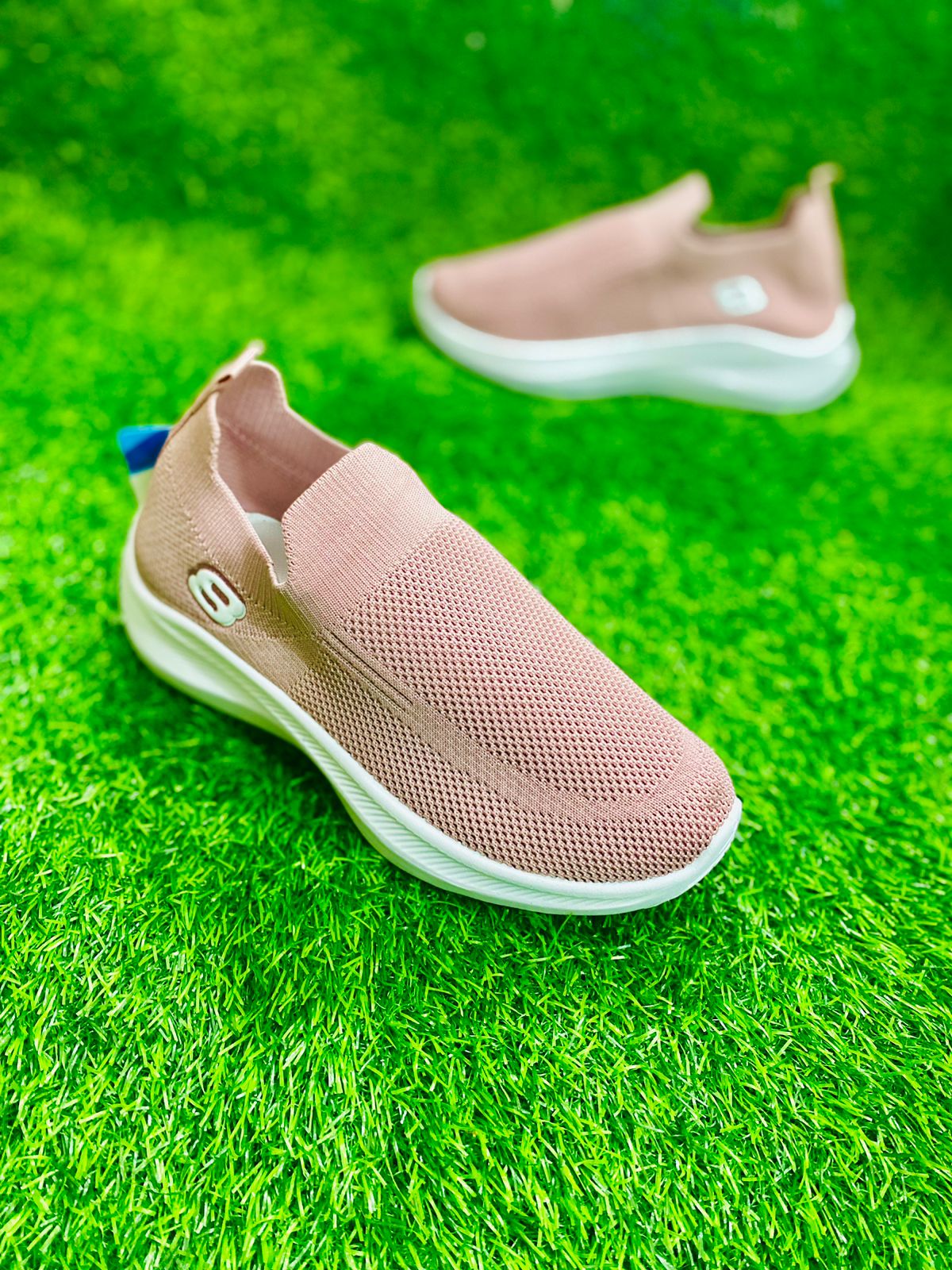 Skechers for Women – Stylish &amp; Comfortable Footwear Grand Bazaar