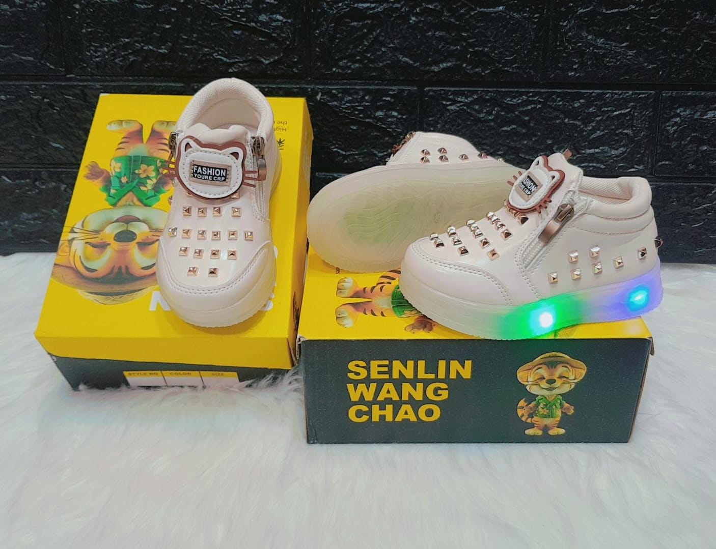 Kids&#x27; Fancy LED Light-Up Shoes for Girls Grand Bazaar